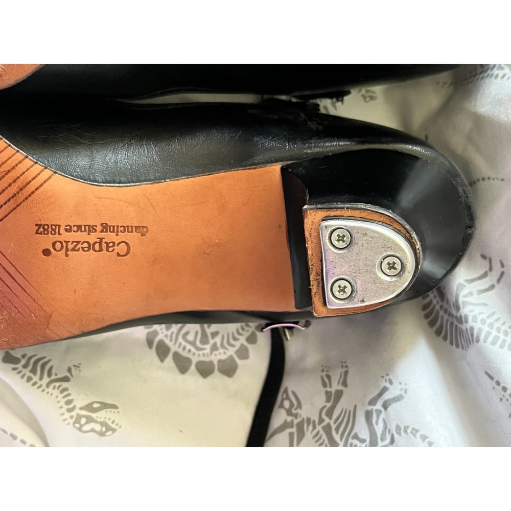 CAPEZIO Womens Black Mary Jane Tap Shoes Leather Strap Buckle Dance 9 - Picture 4 of 16